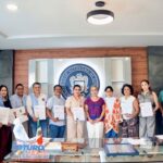 Rectora de la UAGro entrega nombramientos y ratificaciones a las y los funcionarios de la Tesoreria General